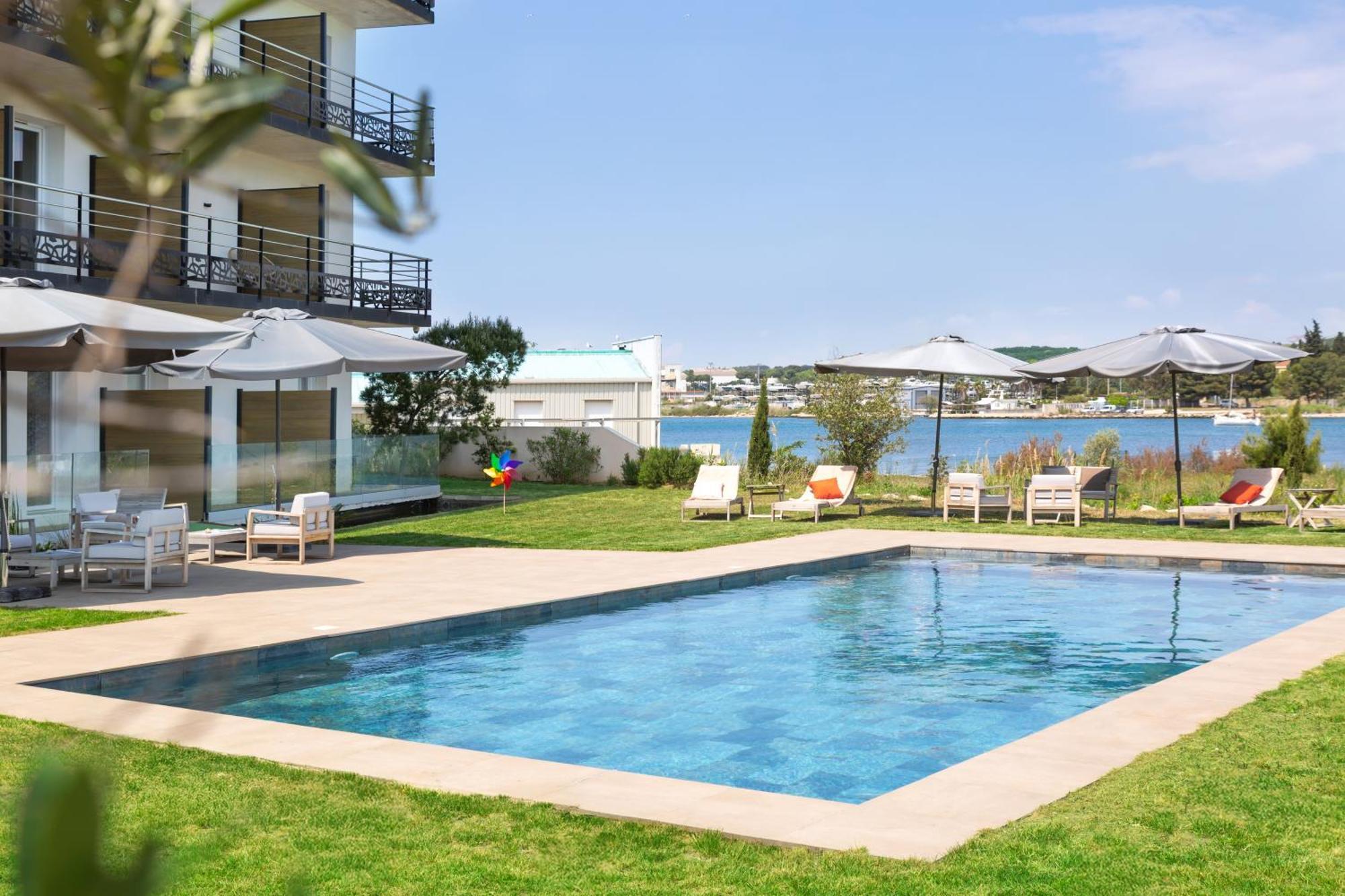 Golden Tulip Hotel & Rooftop Martigues Provence Eksteriør bilde